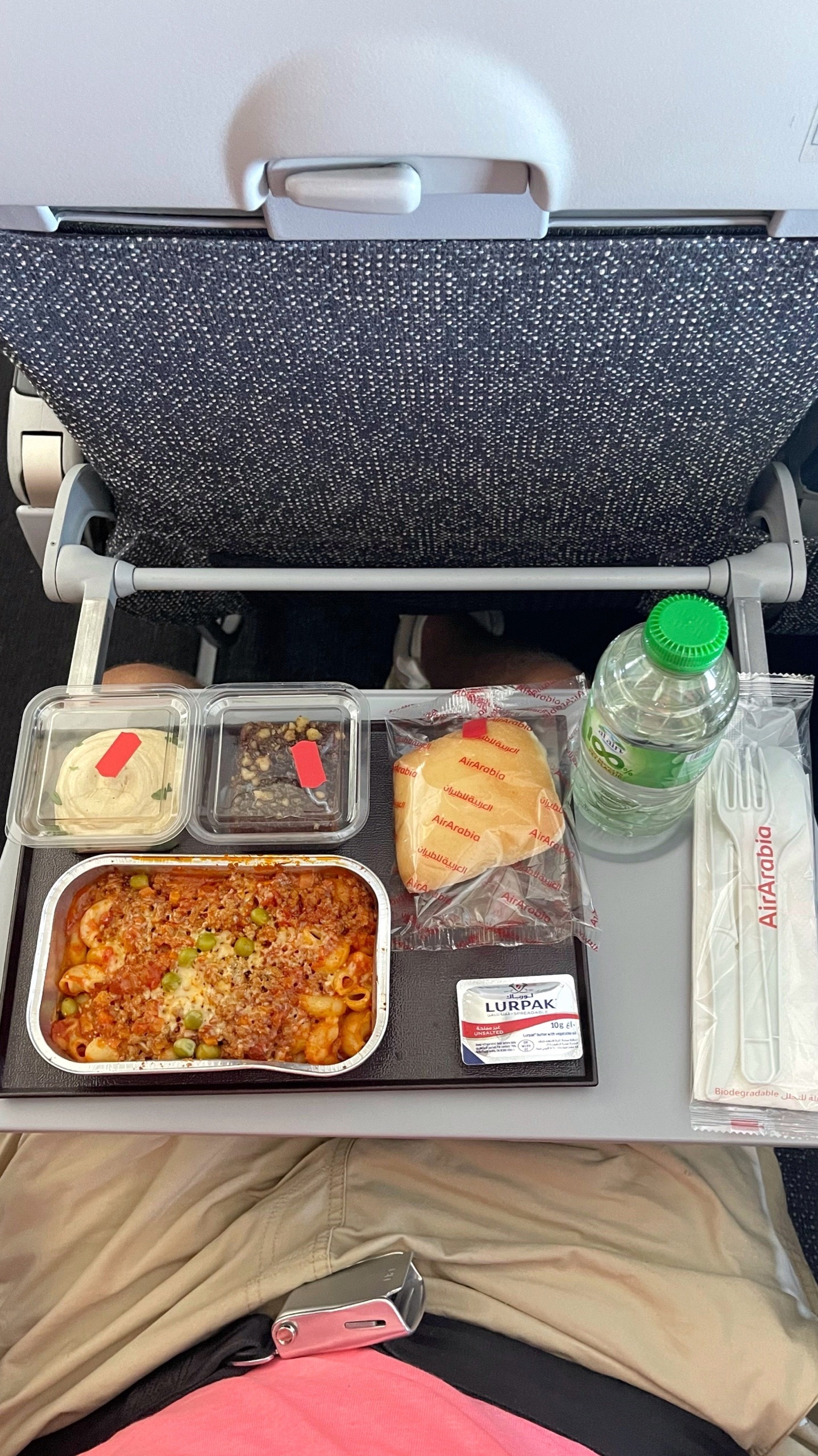 Фото Утренний рейс из Абу-Даби на Сокотру на Air Arabia. 2 часа и вы там.