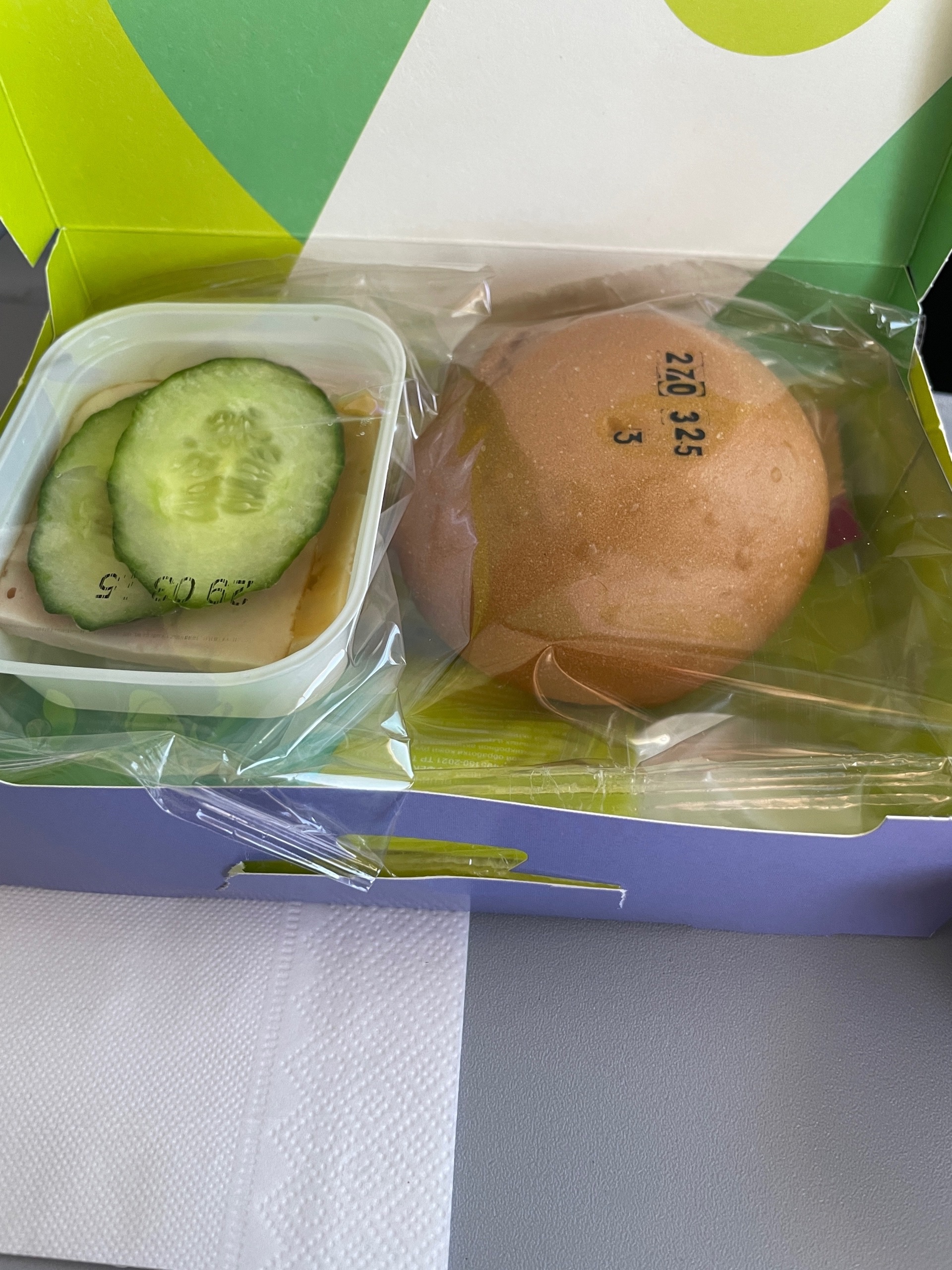 Фото Иркутск - Бангкок на S7 Airlines. Долетели отлично и кормили в целом норм.