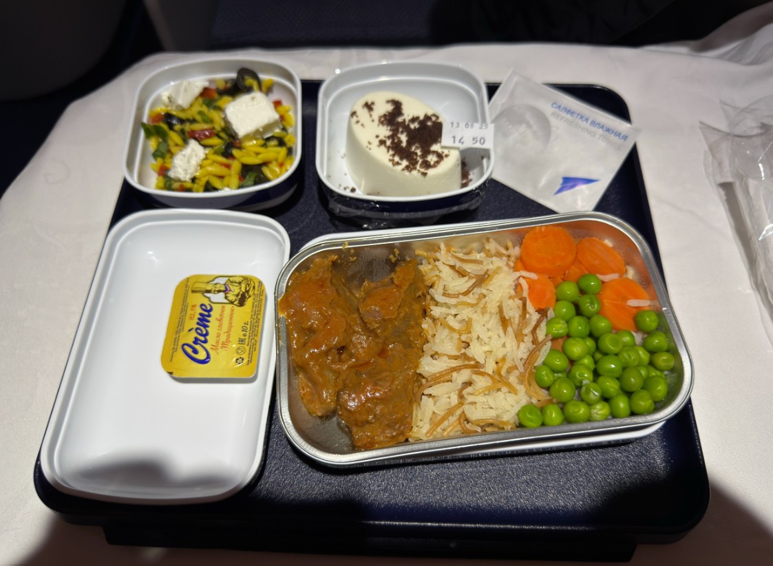 Фото China Southern Arlines - апгрейд до бизнес-класса на стойке в аэропорту.