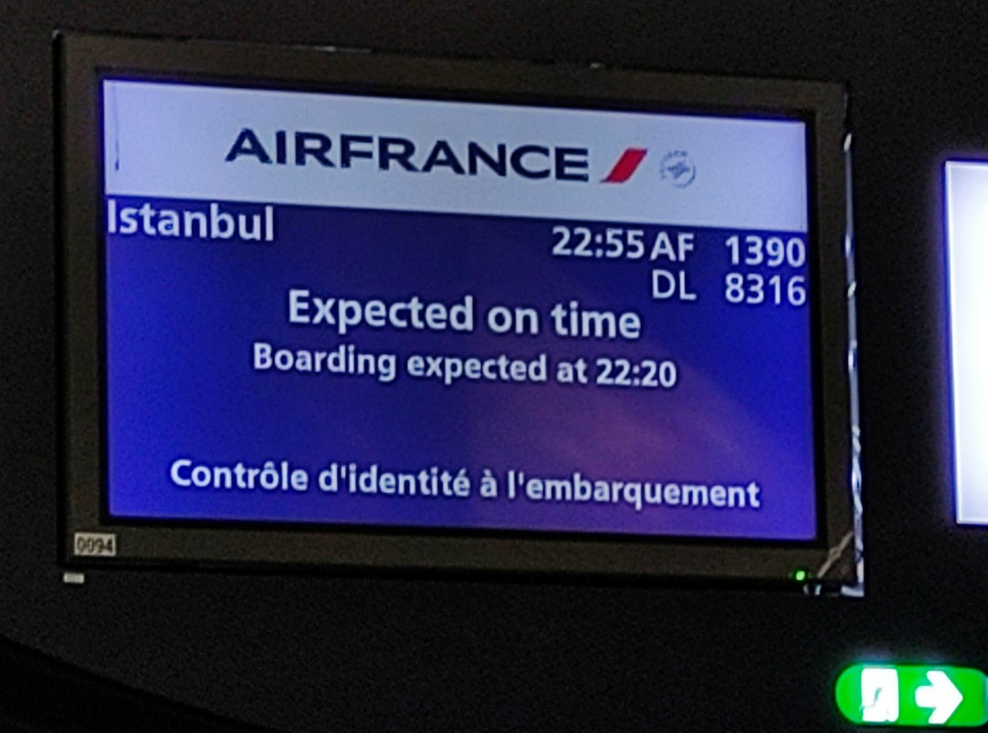 Фото Летели в Турцию из Парижа на Эйр Франс. Давали сэндвичи вместо горячего.