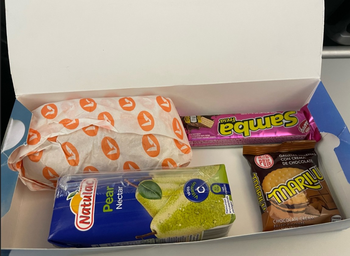 Фото Перелёт из Венесуэлы через Кубу в Россию на Конвиасе.