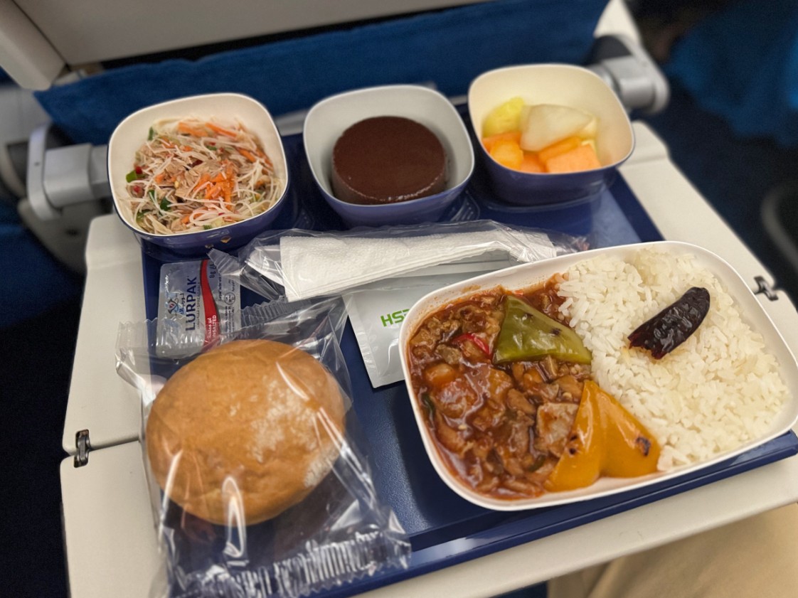 Фото Хороший и комфортный полёт на Xiamen Airlines с едой.