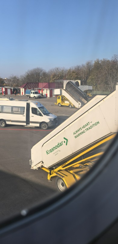 Фото Летала Аэролотом в Краснодар. Кормили чем-то странным, но полёт был норм.