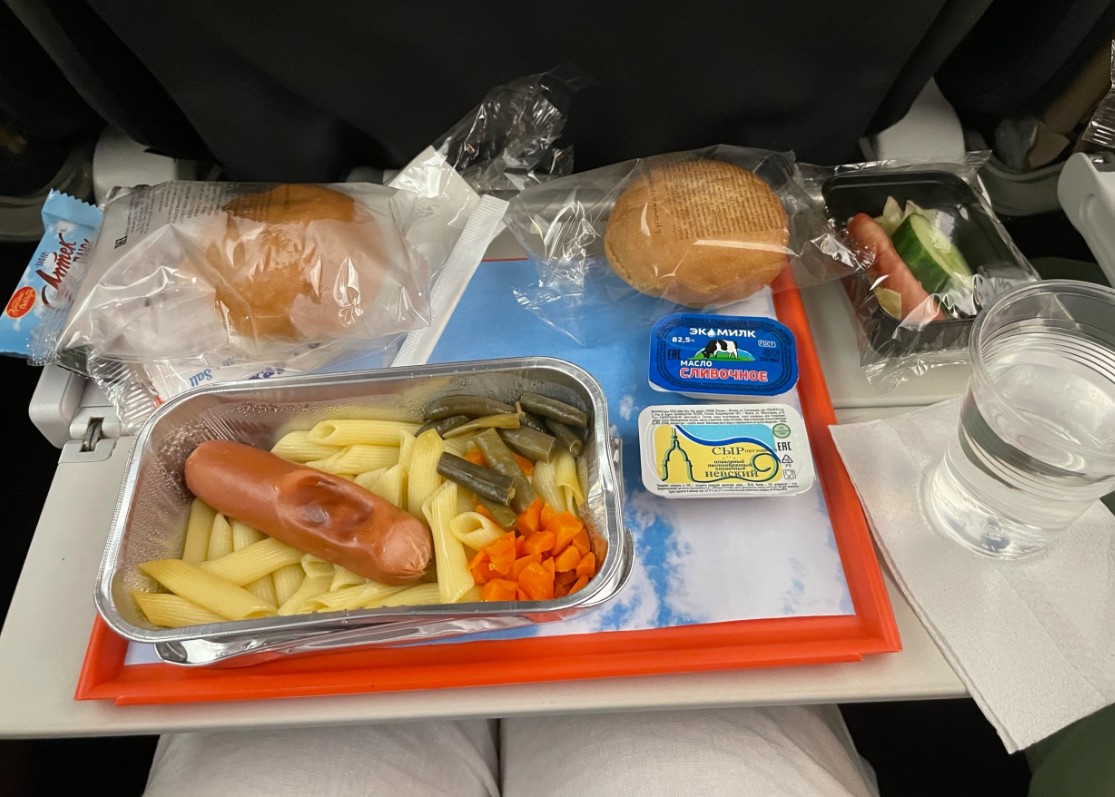 Фото Перелёт на Кубу из России Конвиасой. Чем кормят.