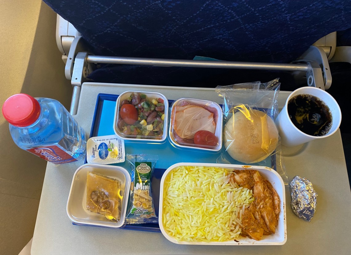 Фото Шампанское и металлические приборы!!! Прекрасный полёт!