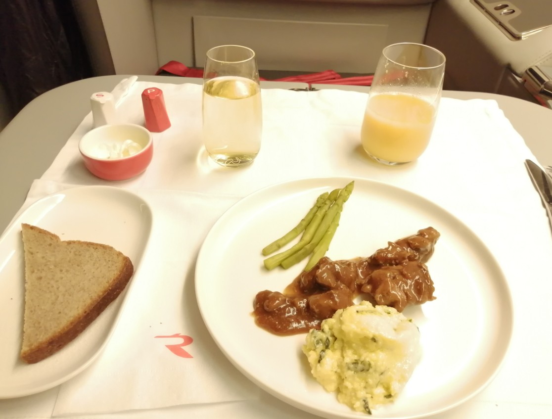 Фото Сервис супер, бортпроводник крайне клиентоориентированы и питание отличное!