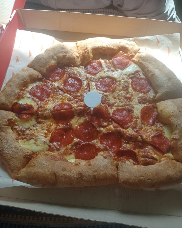 Фото 20 лет назад это была супер-вкусная пицца, а сейчас один стекающий жир