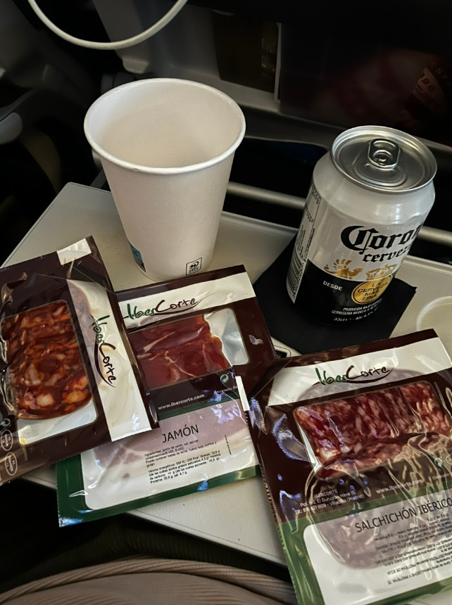 Фото Понравилось лететь Эйр Европой. Комфортно и вкусно, правда за доплату.