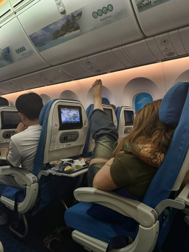 Фото Хороший и комфортный полёт на Xiamen Airlines с едой.
