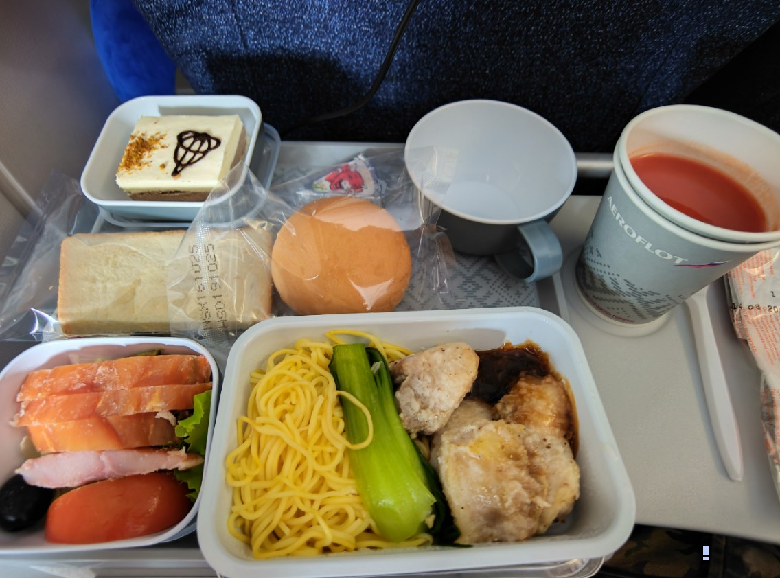 Фото На обоих рейсах бортпроводники вели себя максимально сухо и без улыбки