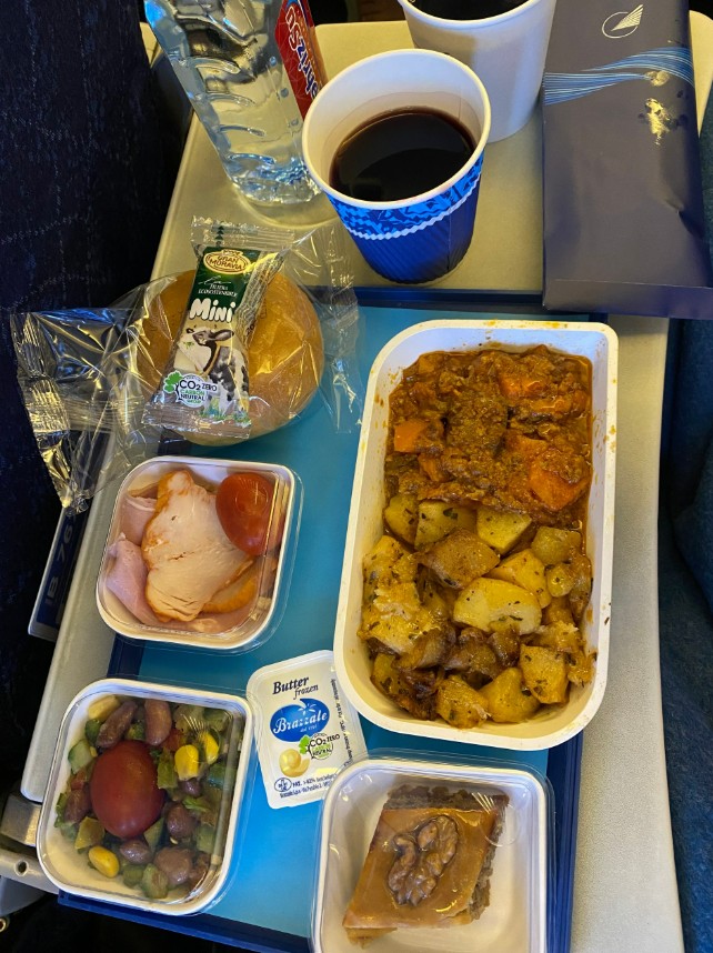 Фото Шампанское и металлические приборы!!! Прекрасный полёт!