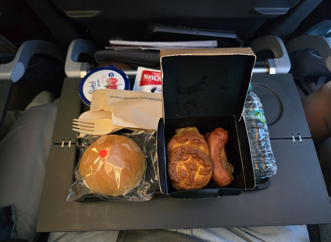 Фото Полет в Сингапур прошёл спокойно, и рейс прибыл вовремя, без задержек.