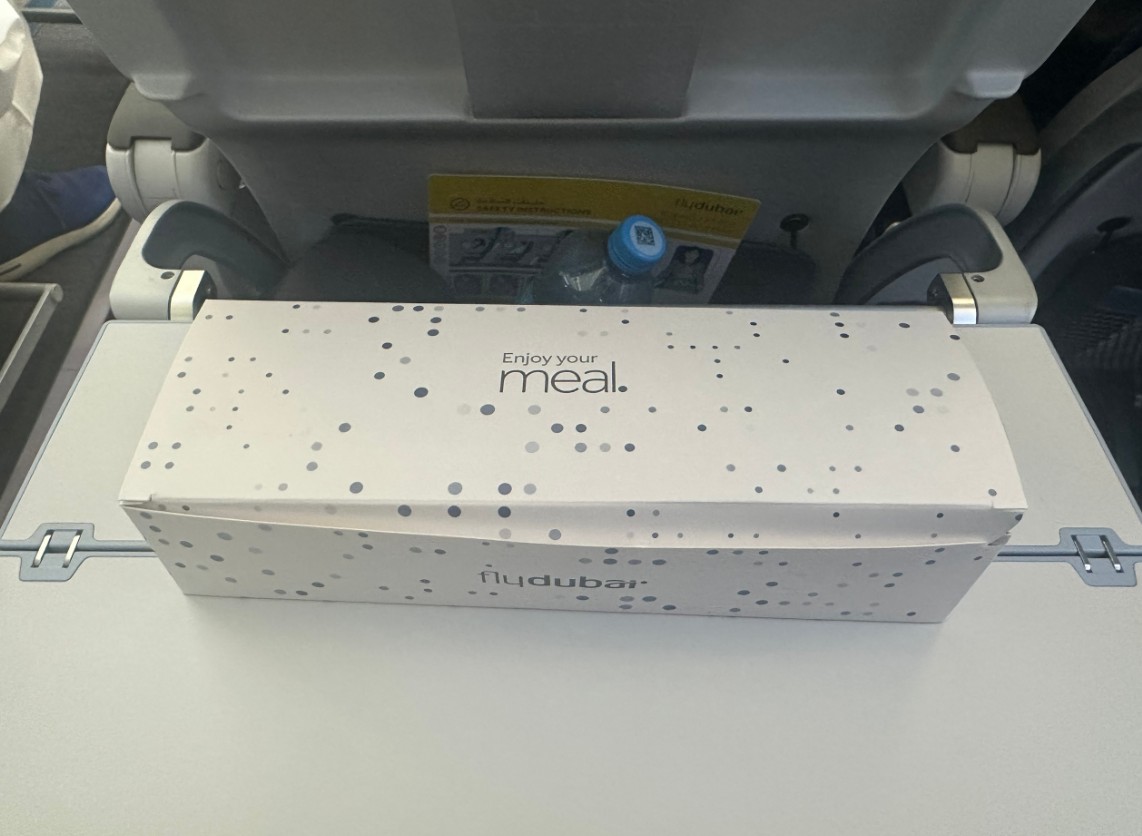 Фото С ноября 2025 года Flydubai начали кормить на рейсах!