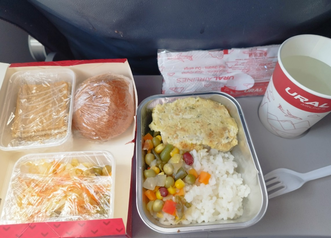 Фото Питание 5 из 10 и всего 1 раз, хотя полёт бы почти 10 часов.