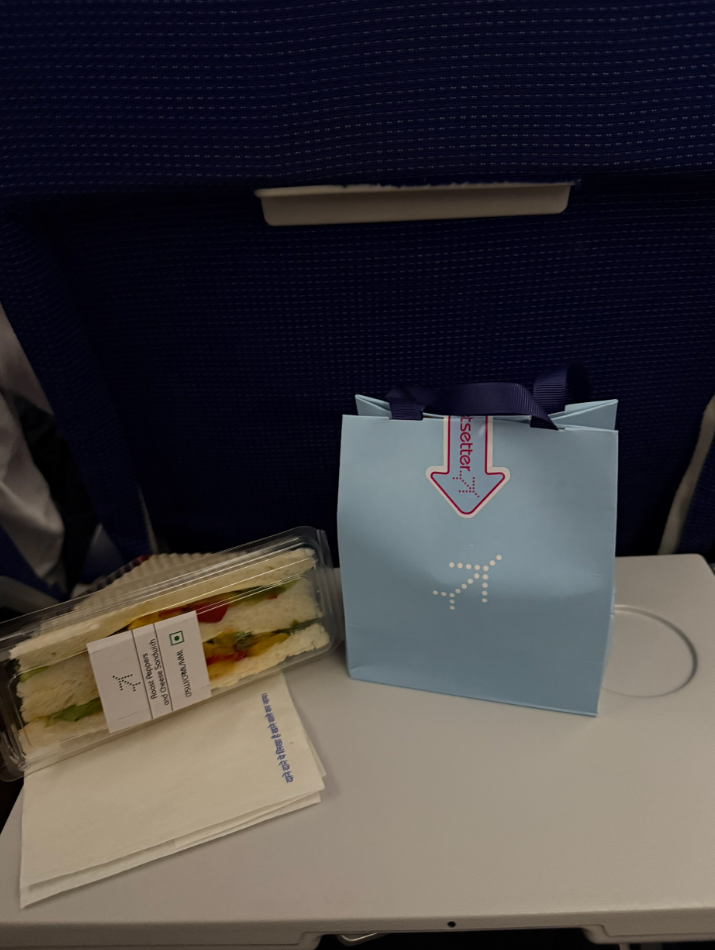 Фото Сюрприз в полёте: бесплатный обед на рейсе Пхукет — Мумбаи