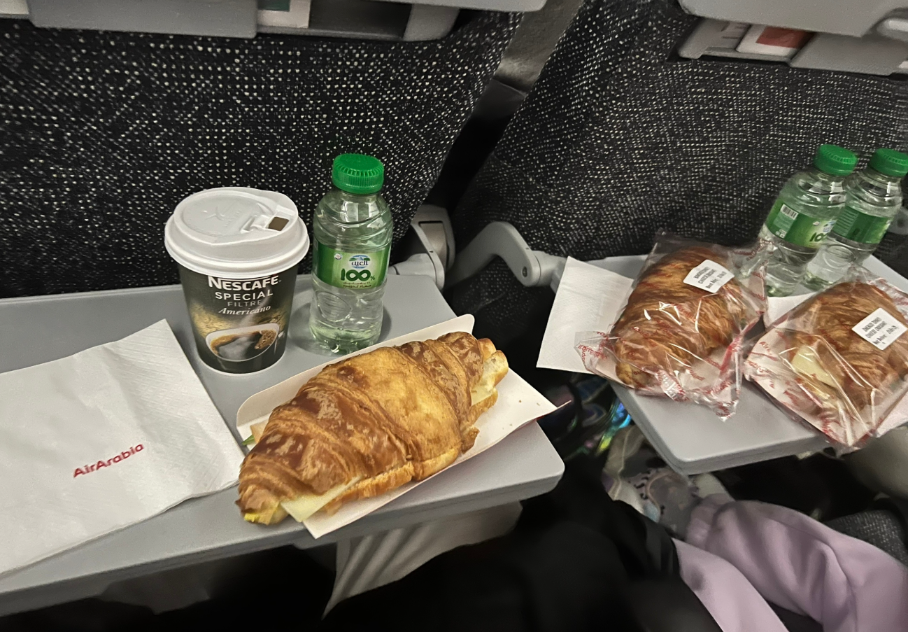 Фото Летели на Air Arabia из Казани в Шарджу на Airbus A320.