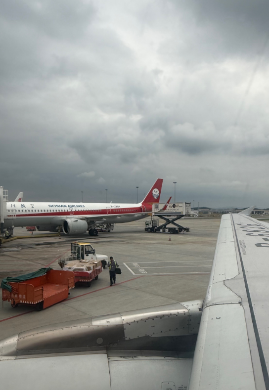 Фото 3 часа на Sichuan Airlines из Чэнду и вы в Бангкоке.