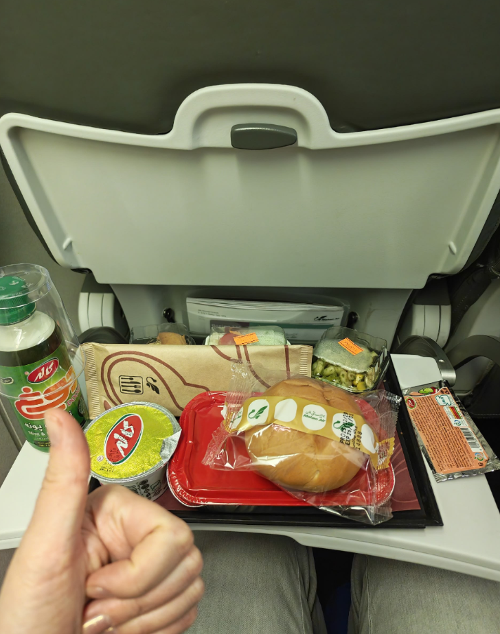 Фото Очень рекомендую авиа линию Mahan Air