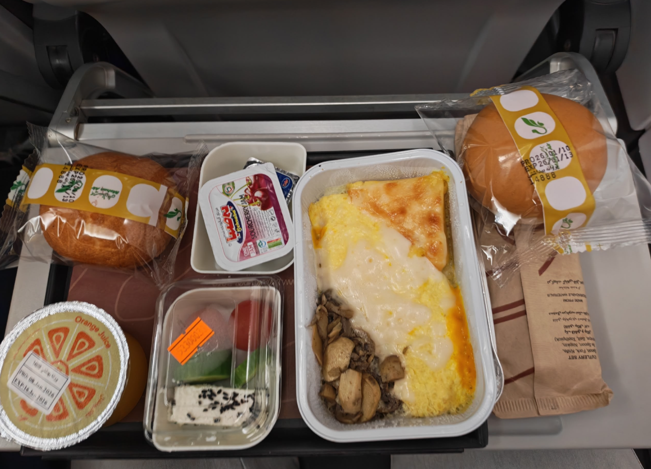 Фото Очень рекомендую авиа линию Mahan Air