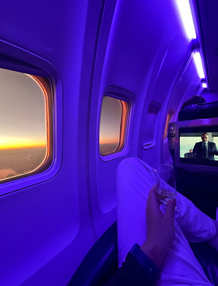 Фото Очень комфортный полет в самолете, который состоит только из бизнес-класса!