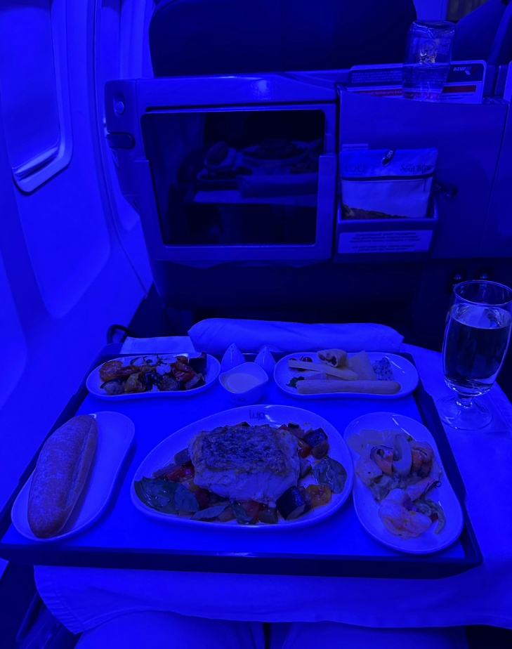 Фото Очень комфортный полет в самолете, который состоит только из бизнес-класса!