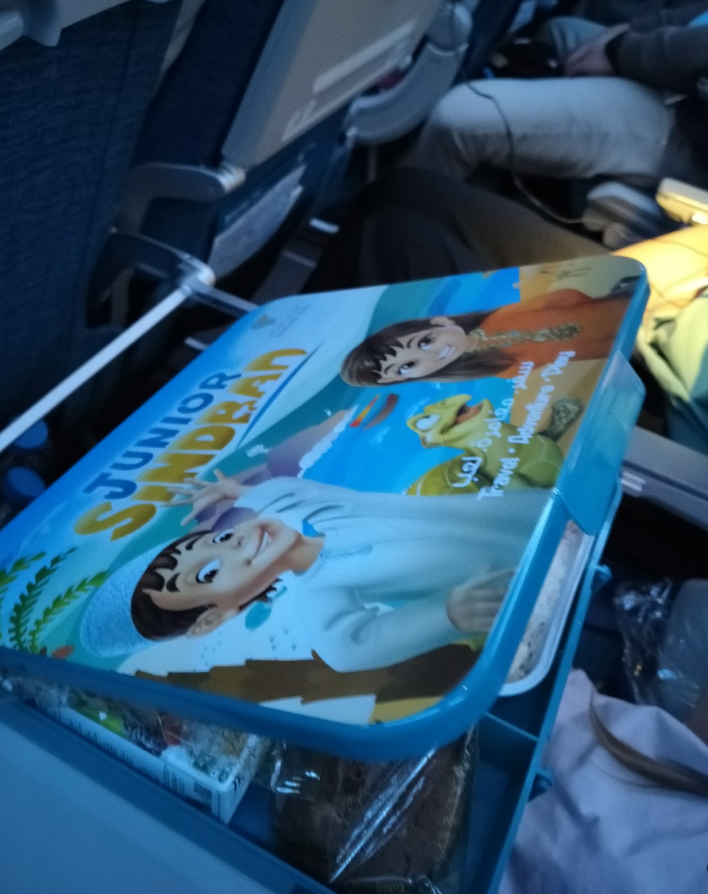 Фото Перелёт Oman Air Москва - Маскат: еда неплохая, но восторгов не вызывает.