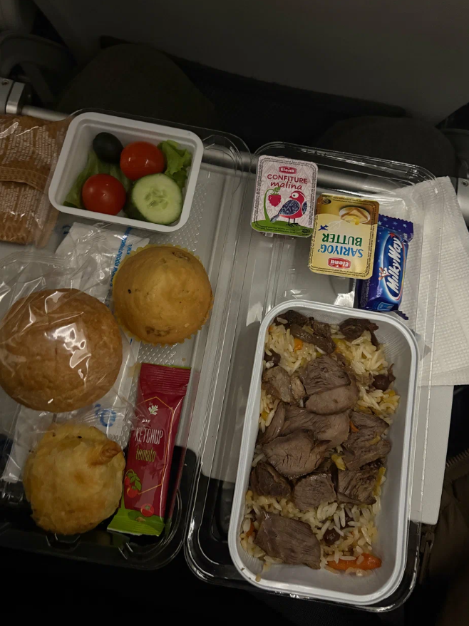 Фото Лоукостер, который кормит!!! Лучший лоукостер!