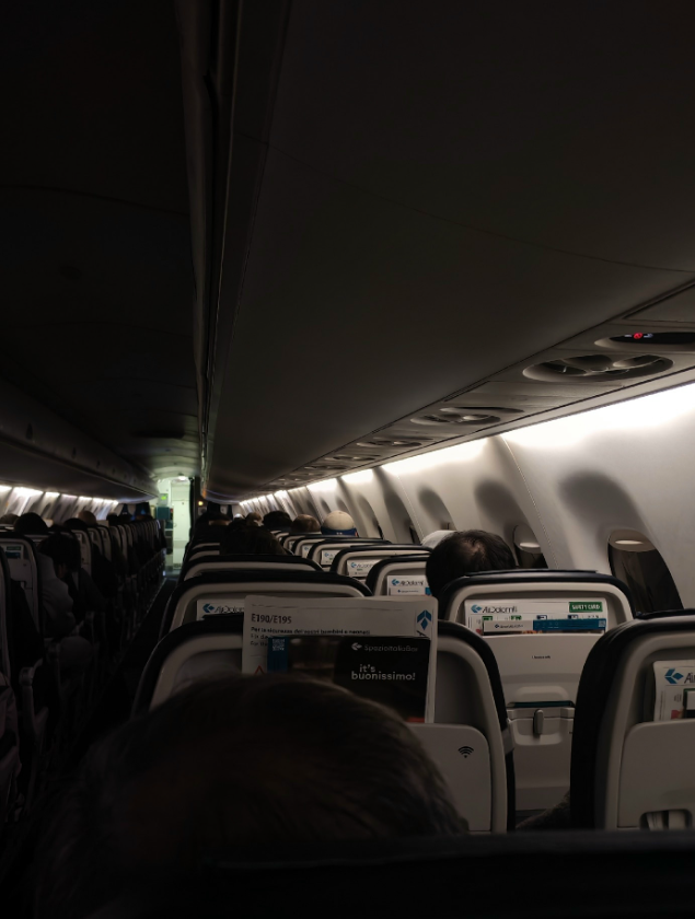 Фото Самолёт новый и очень приятный в Эйр Доломити.