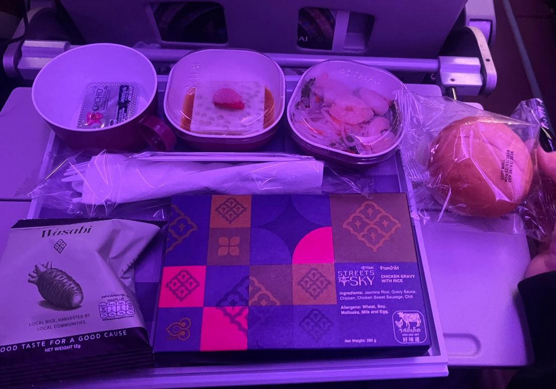 Фото Обзор питания на ночном рейсе Thai Airways из Бангкока в Шанхай