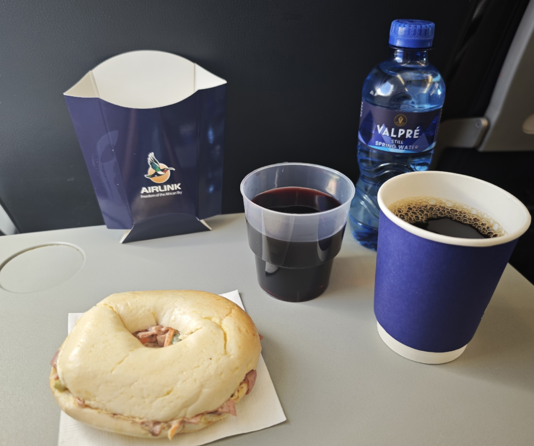 Фото Хорошие перелёты Эйрлинком со съедобным питанием