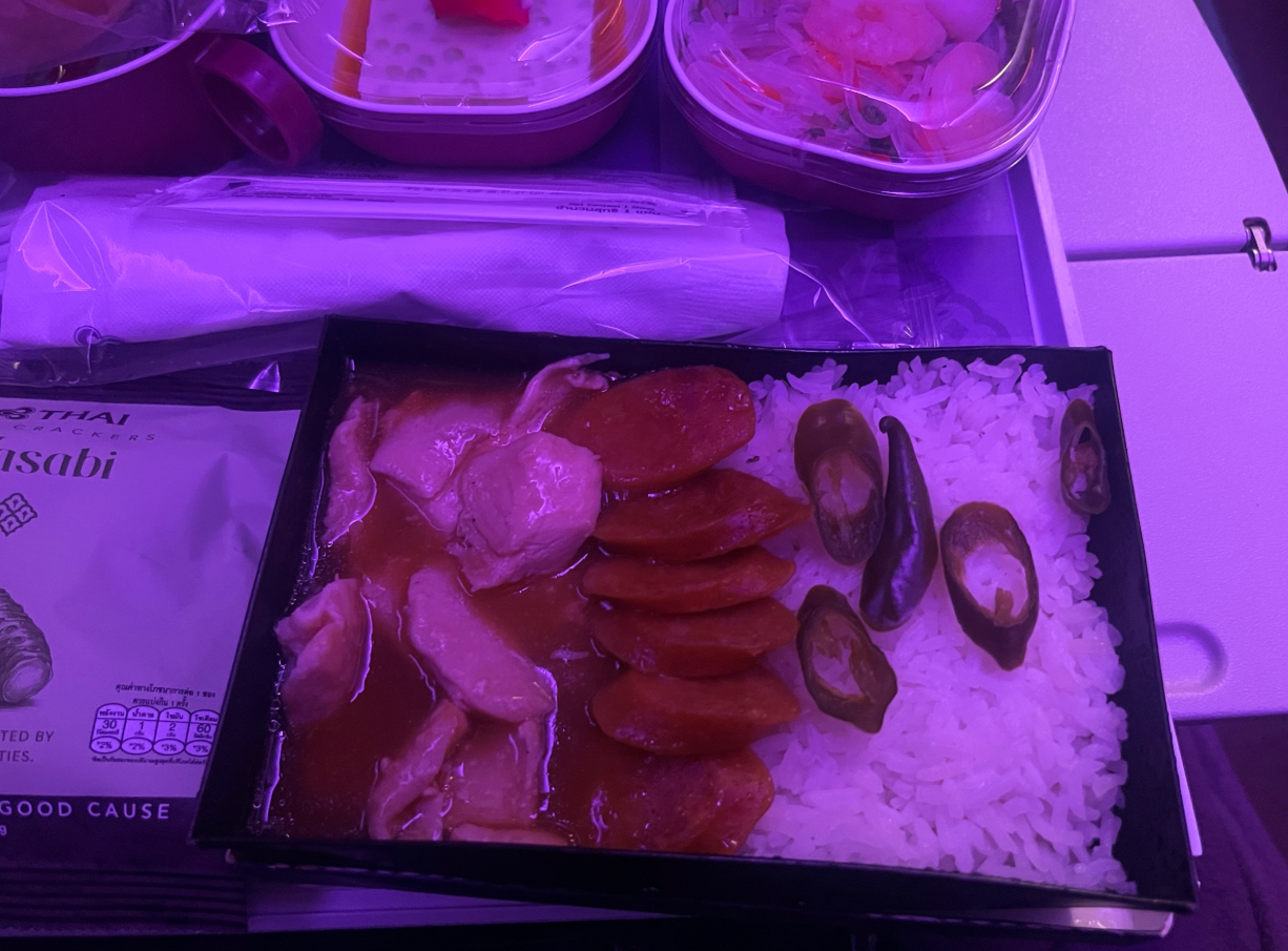 Фото Обзор питания на ночном рейсе Thai Airways из Бангкока в Шанхай