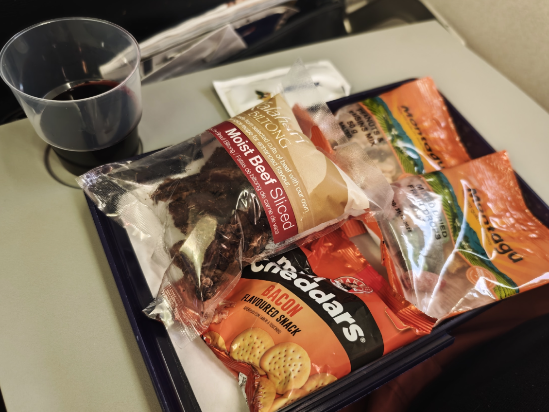 Фото Хорошие перелёты Эйрлинком со съедобным питанием