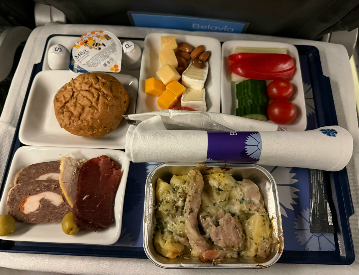 Фото Опыт полёта с «Белавиа»: особенности «бизнес-класса» на рейсе Минск — Москва