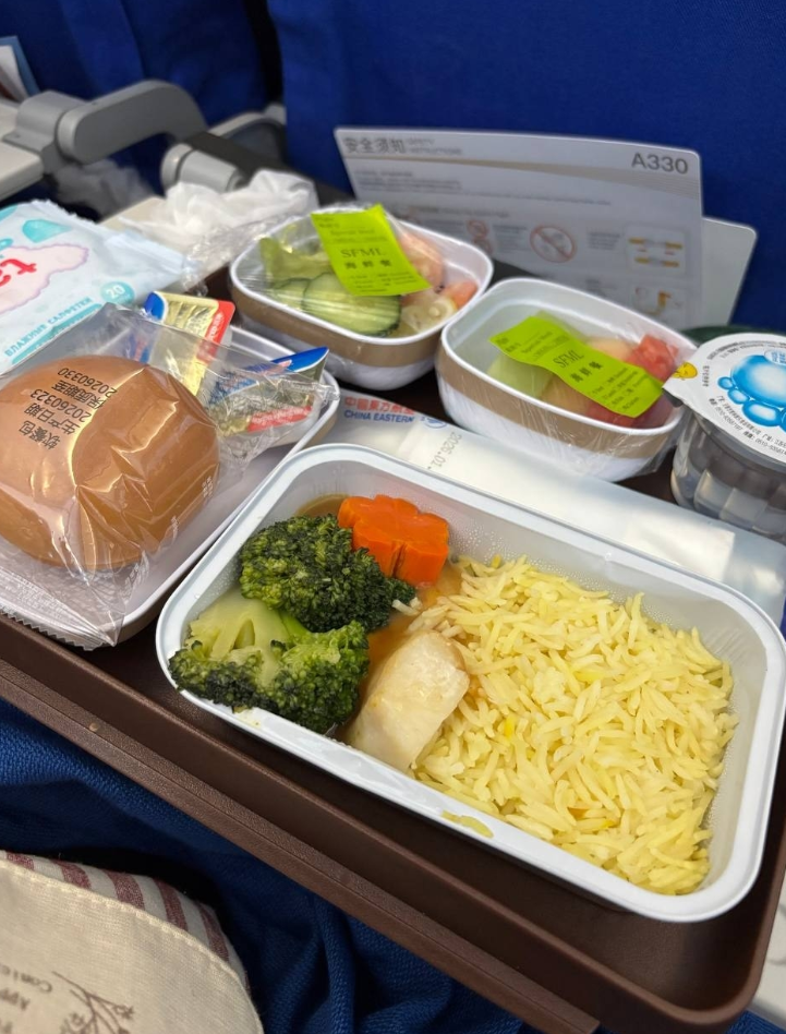 Фото Спецпитание на рейсе Шанхай - Казань: ожидания и реальность