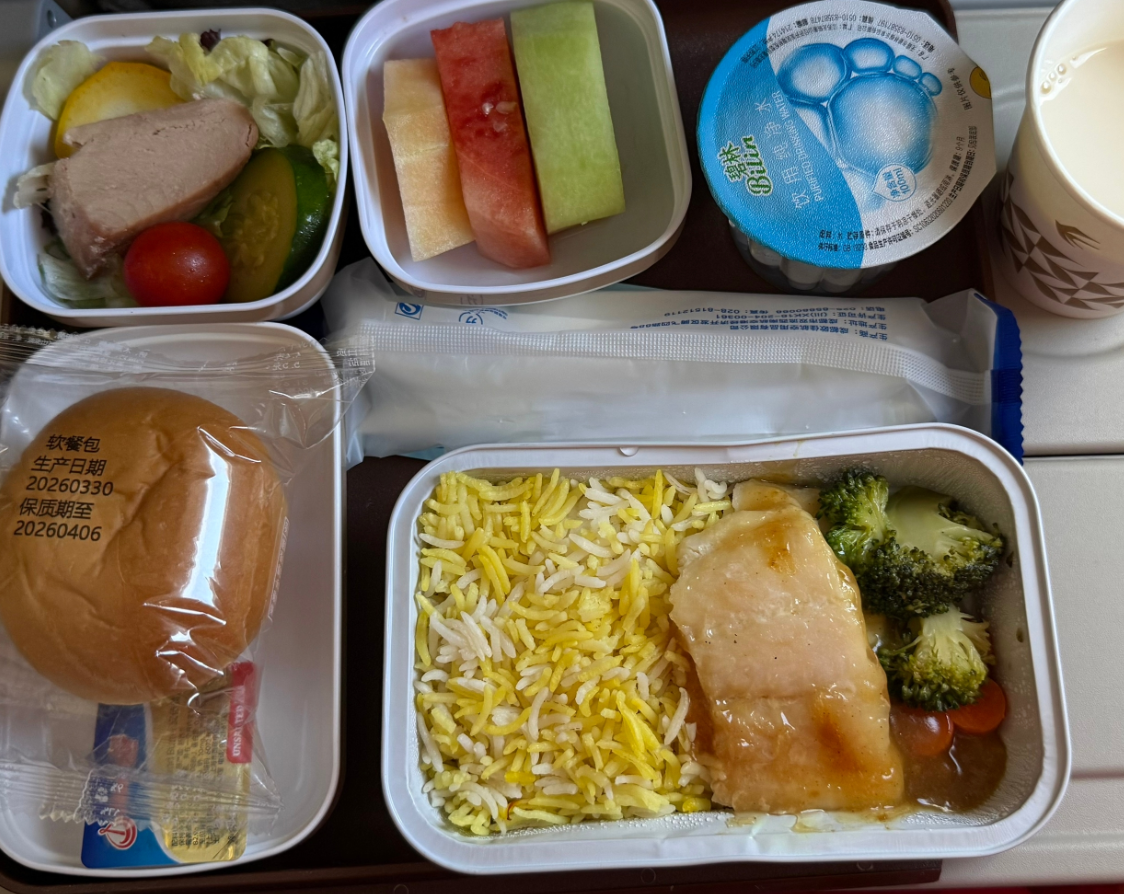 Фото 10 часов хорошего полёта из Шанхая в Москву, правда довольно прохладного!