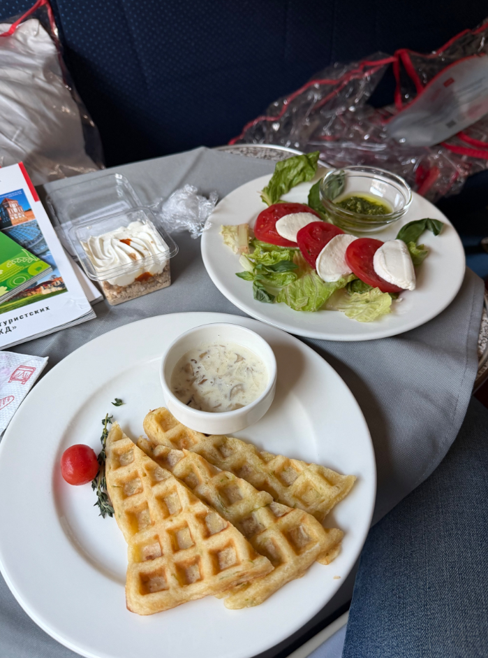 Фото СВ-класс на поезде Италмас из Казани в Москву. Ехал один!