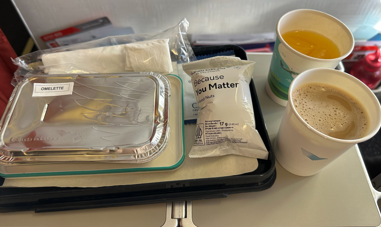 Фото Хорошие перелёты Гарудой на 737-8. Вкусное питание, всё комфортно.