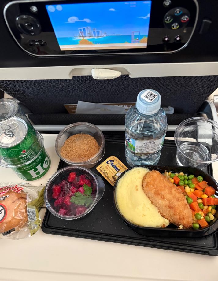 Фото Вкусный обед на рейсе Etihad Airways Москва — Абу-Даби